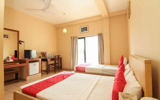 OYO 111 Sea Shine Beach Hotel