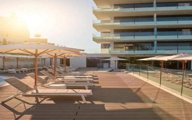 Amphora Hotel