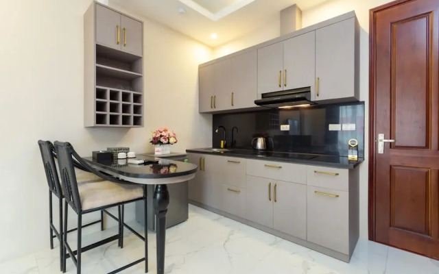 Aisha Hotel And Apartment by OYO Rooms