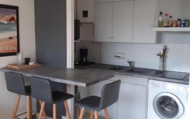 Studio 200 meters from the main beach