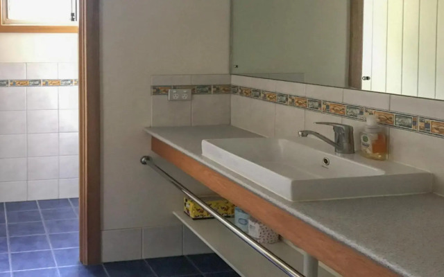 Rest A Shore Coffin Bay