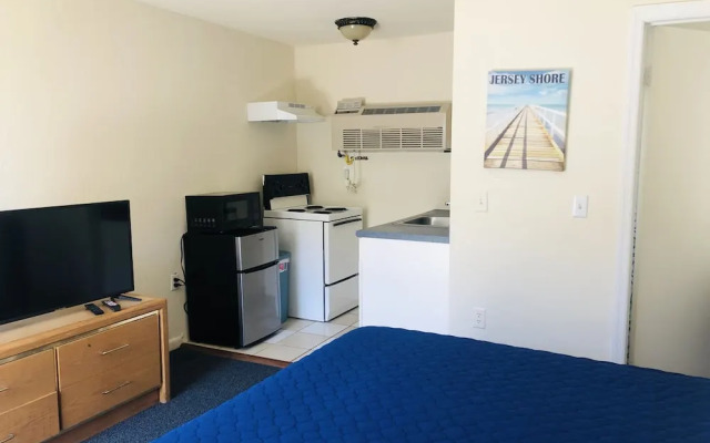 Thunderbird Motel
