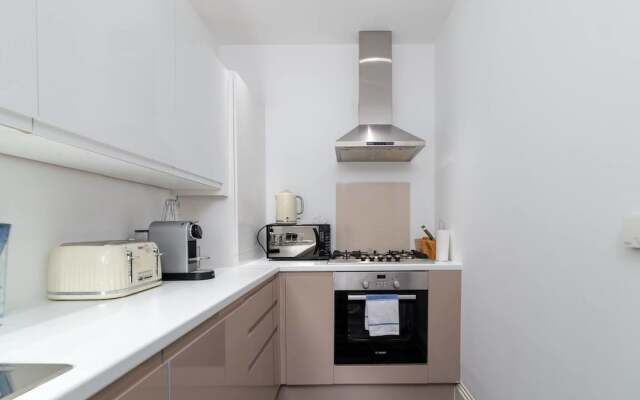 Beautiful Flat For 3 With A Garden In Acton