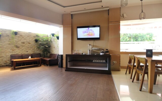 Airy Tugu Adipura Jendral Suprapto 19 Bandar Lampung