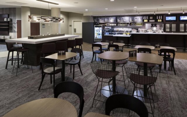 Courtyard by Marriott Miami at Dolphin Mall