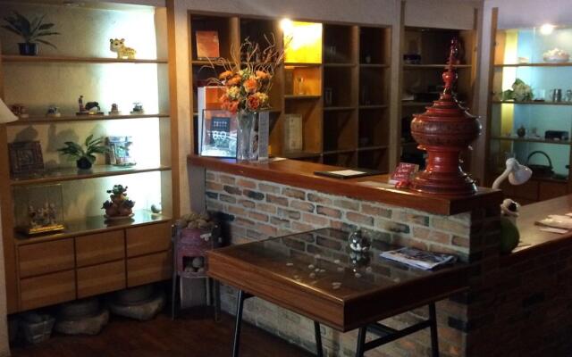 Le Ranong Bistro Hotel