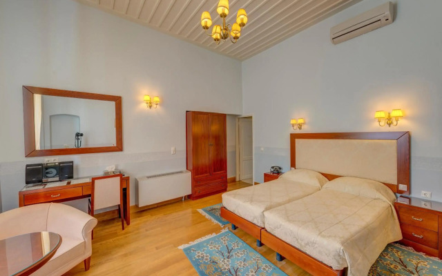 Apollonion Palace Hotel