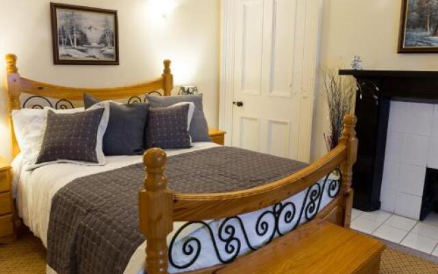 Ahaven B & B