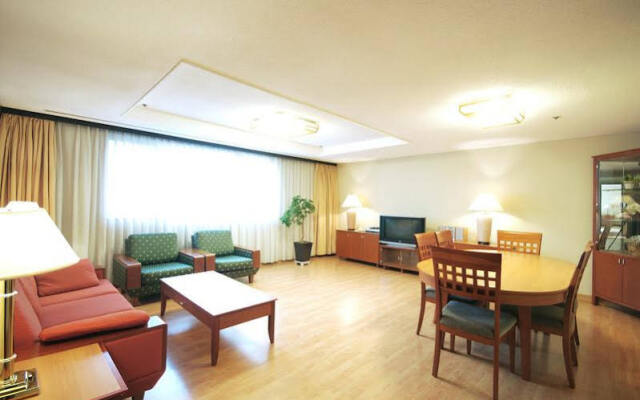 The Grand Suite
