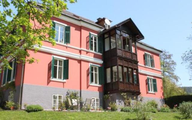 Villa Adrienne