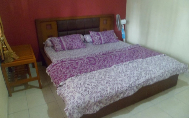 Villa Kota Bunga Violet