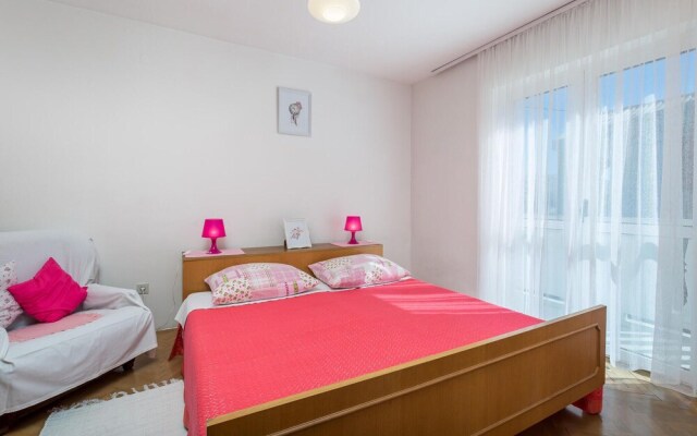 Awesome Apartment in Pag With Wifi and 3 Bedrooms