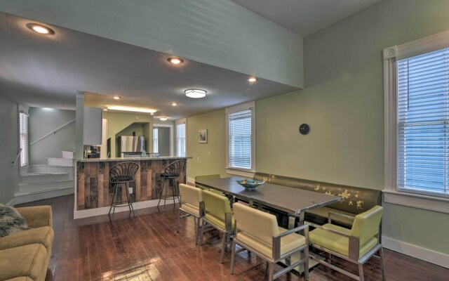 Home w/ Patio & Grill: 2 Mi to Galveston Seawall!