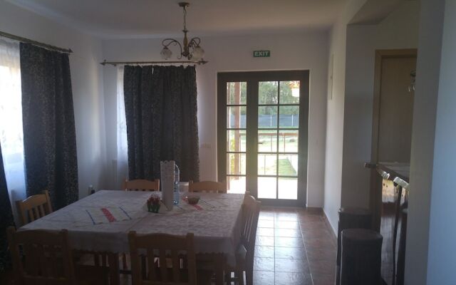 Pensiunea Casa Vanatorului