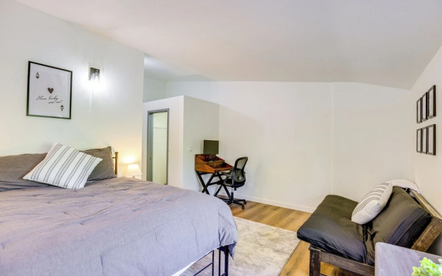 Hot Tub: Family Retreat 22 Mi to Mt Bachelor!