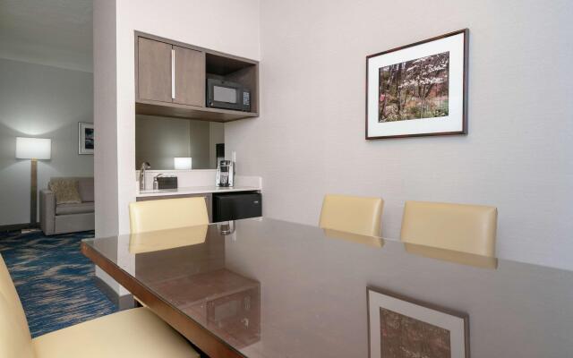 Embassy Suites by Hilton Alexandria Old Town