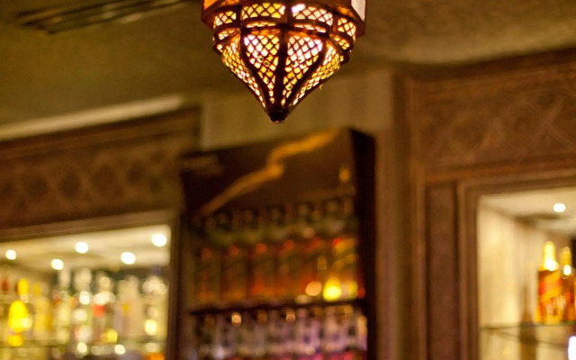 Broadway Hotel