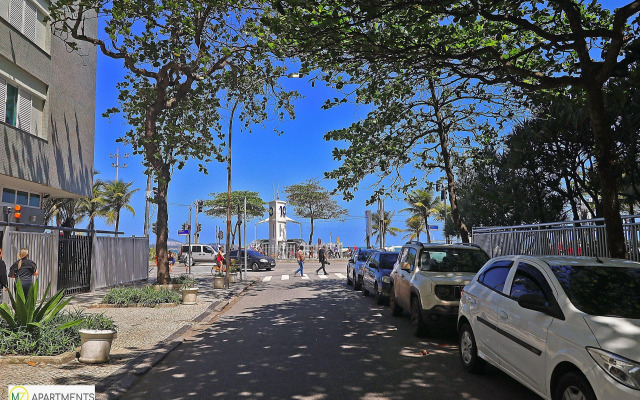 Studio moderno e silencioso na quadra da praia em Ipanema!