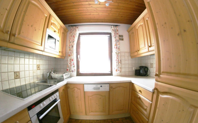 The Seefeld Retreat - Central Family Friendly Apartments - Mountain Views