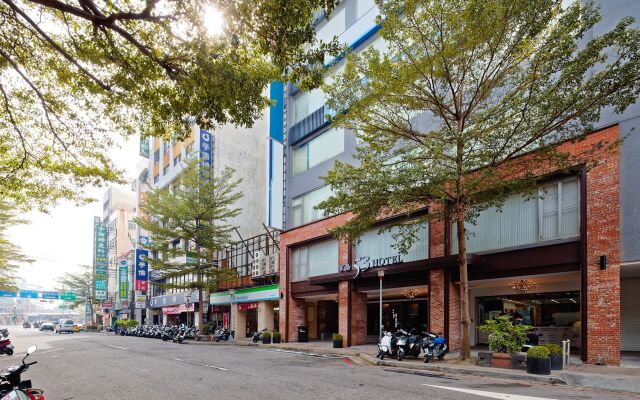 53 Hotel