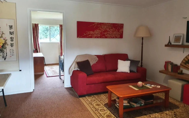 Oaktree Guest House