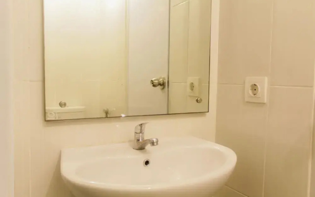 Cozy 2Br at 19 Avenue Apartment