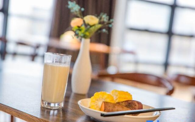 Tonglu Hongqi JC Hotel