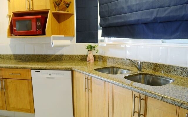 Bay View Grand by Hbm