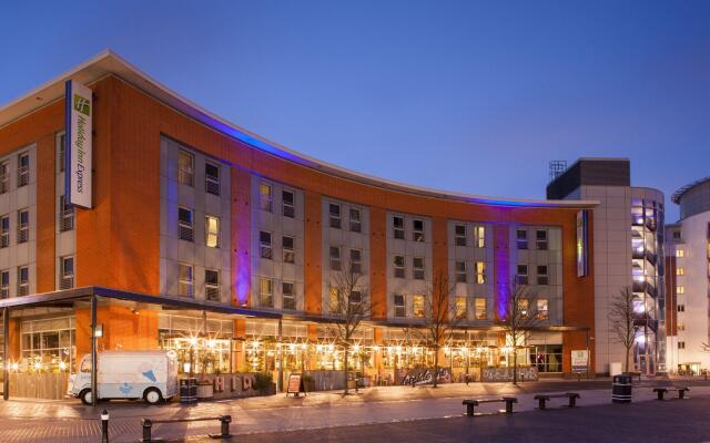 Holiday Inn Express Portsmouth - Gunwharf Quays by IHG