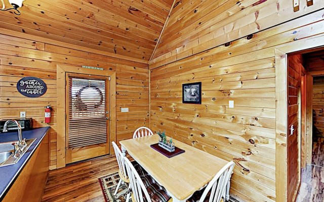New Listing Deer Ridge W Mountain Views 4 Bedroom Home