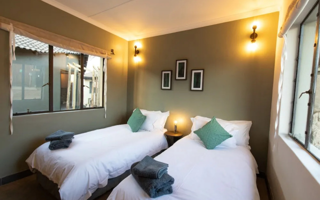 Antares Bush Camp & Safaris - Hostel