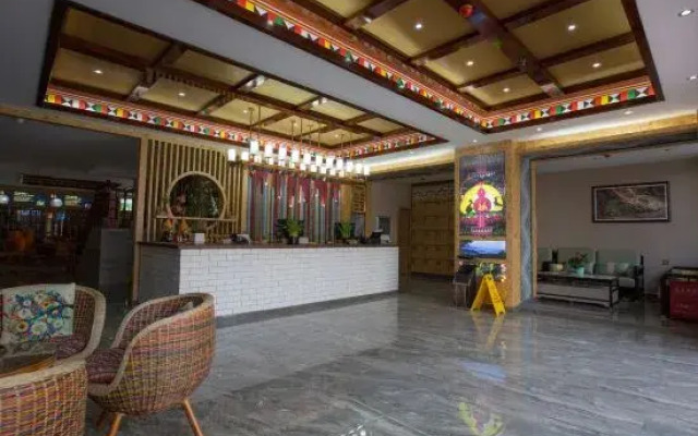 Lancang Chashan Spring Rain Hotel