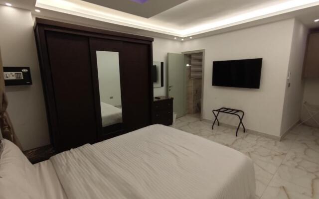 Le Royal Residence 2
