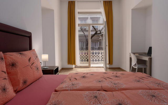 Hostel Antique