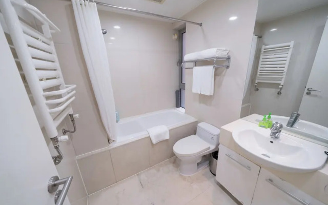 Tyms 3BR 2BA Apartment in Xujiahui