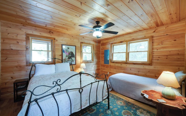 Mountain Haven in the Woods