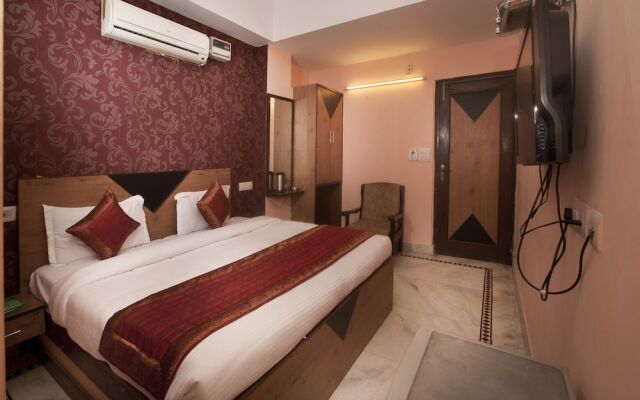 OYO 337 Hotel Anand