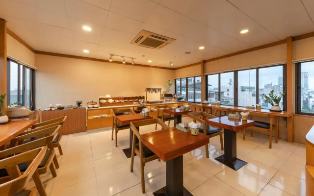Azumaya Hai Ba Trung 1 Hotel