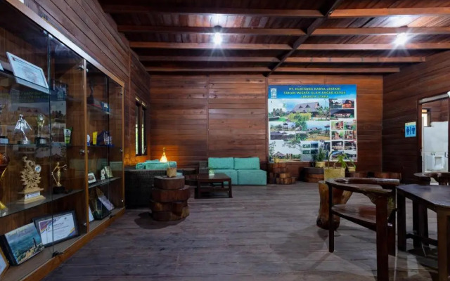 RedDoorz Resort @ Taman Wisata Mangrove