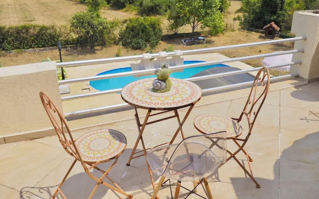 Villa Paraiso with Pool