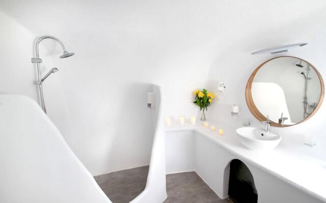 Caldera Premium Villas — Adults Only