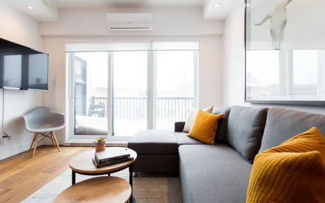 Spacious 2 Bedroom Condo in Little Italy