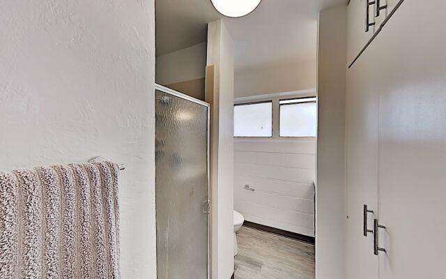 Kuhio At Waikiki 1109 Condo By Redawning