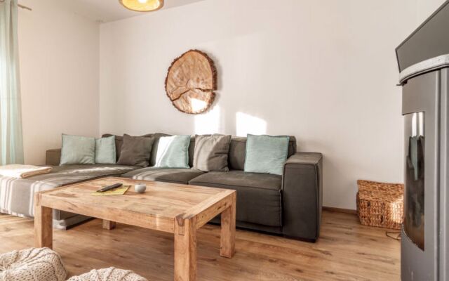 Lakeside Village 12516