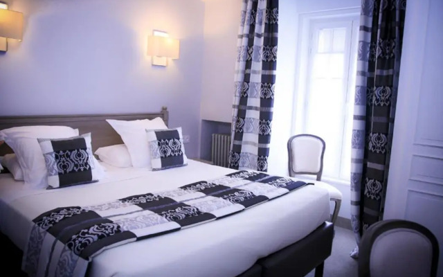 Hotel Le Lion d'Or et restaurant la Table du Lion