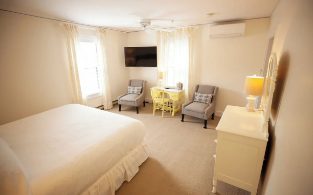 Yellow House Inn