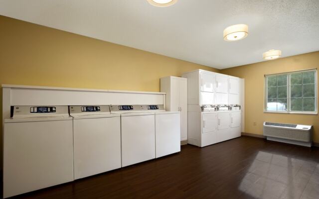 Hawthorn Suites by Wyndham Detroit Auburn Hills