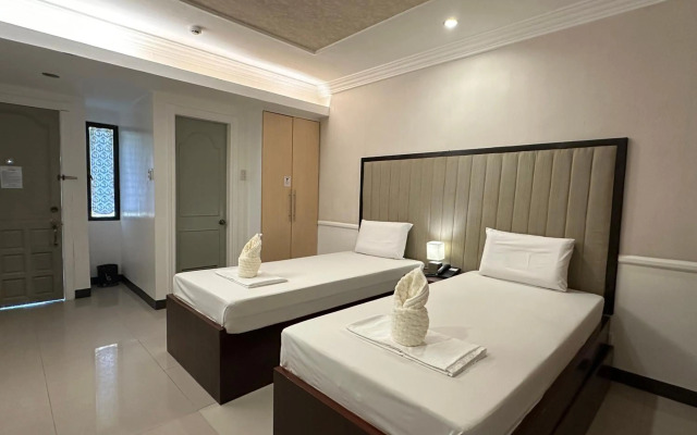 S&M Hotel