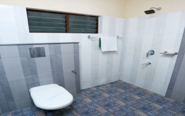 OYO 5075 Khaleej Residency