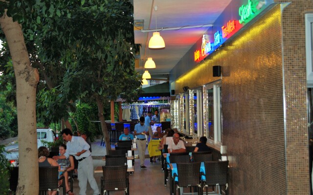 Select Apart Hotel